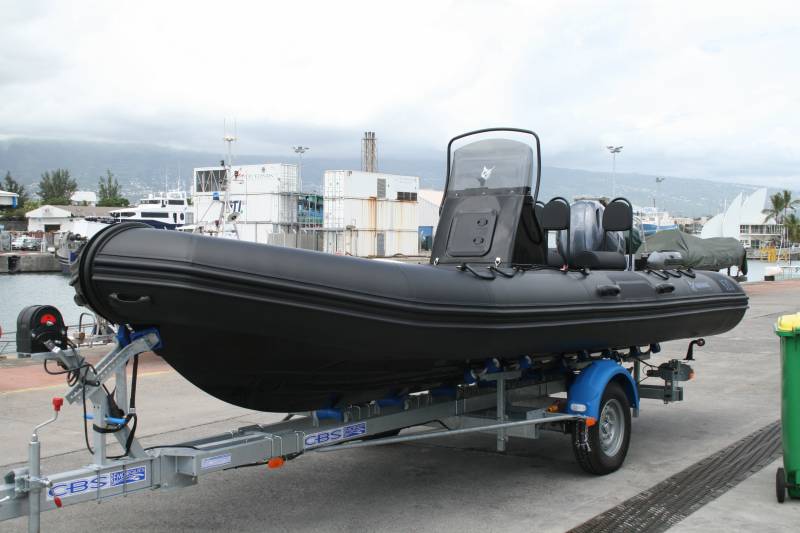 vente remorque cbs bateau à moteur martigues