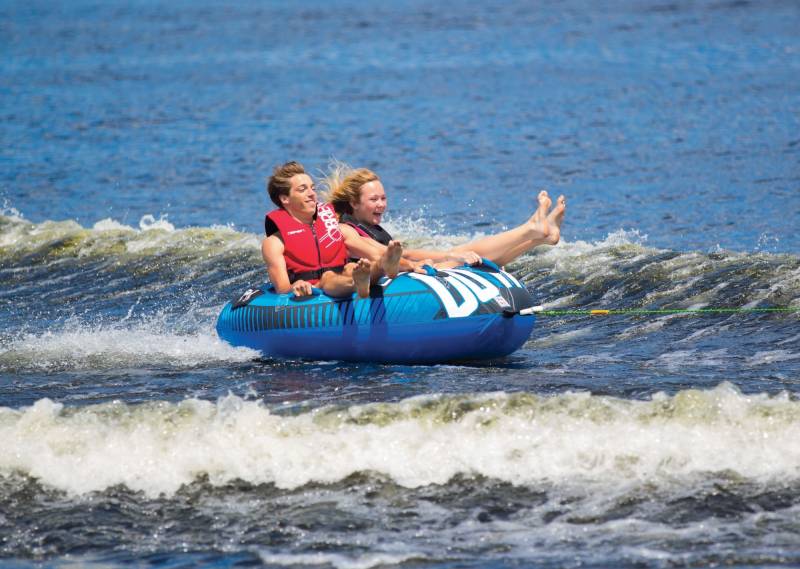 Bouée tractée étang de berre côte bleue méditerranée Martigues Marseille